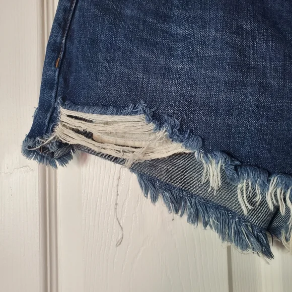 Free People Avery Blue Daisy Chain Lace Cutoff Frayed Denim Short Distressed 26 - Picture 6 of 12